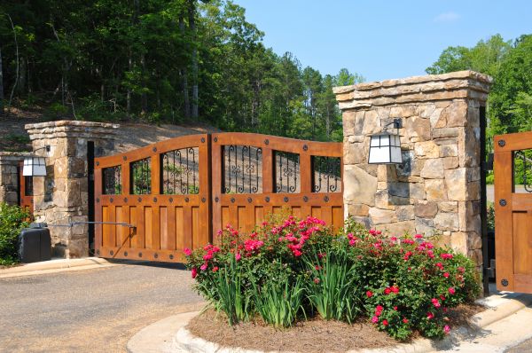 Evansville Driveway Gate Service
